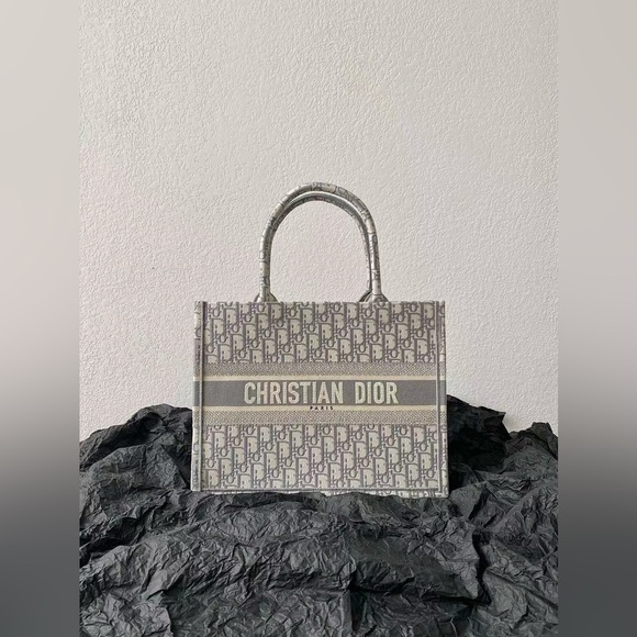 Christian Dior Medium Dior Book Tote Bag 
Copy Luxury Designer - Picture 2 of 13